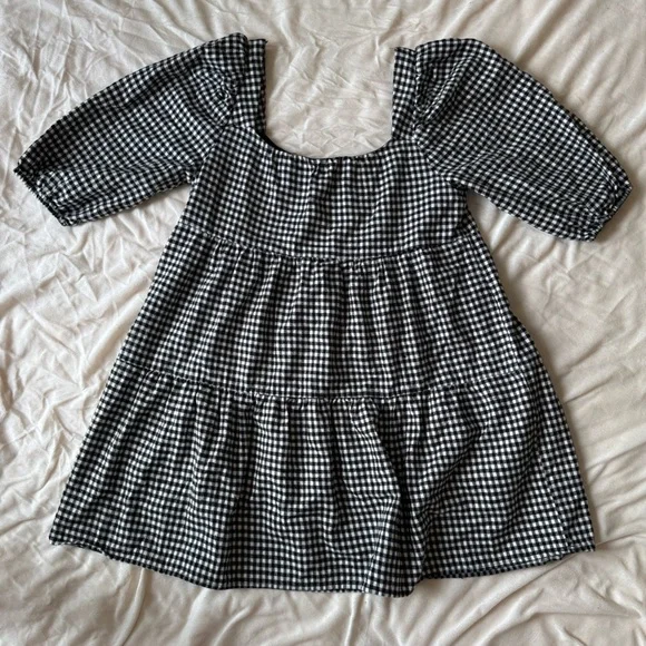 Adorable Gingham Babydoll Mini Dress 🖤 - Picture 4 of 9